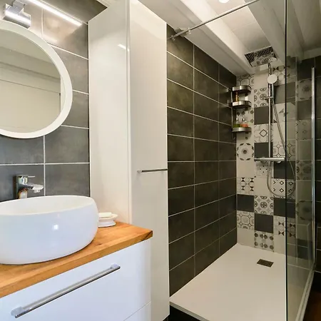 Διαμέρισμα Charme Et Serenite - T2 Lumineux - Proche Metro & Centre *